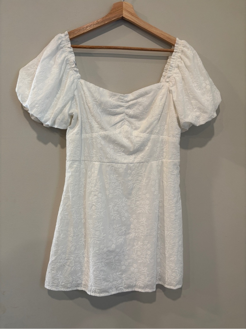 Women's White Puff Sleeve Sz L Sweetheart Neckline Mini dress Coquette Dainty